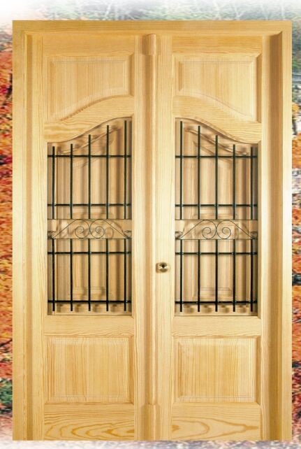 Puerta de entrada de madera maciza de pino tea