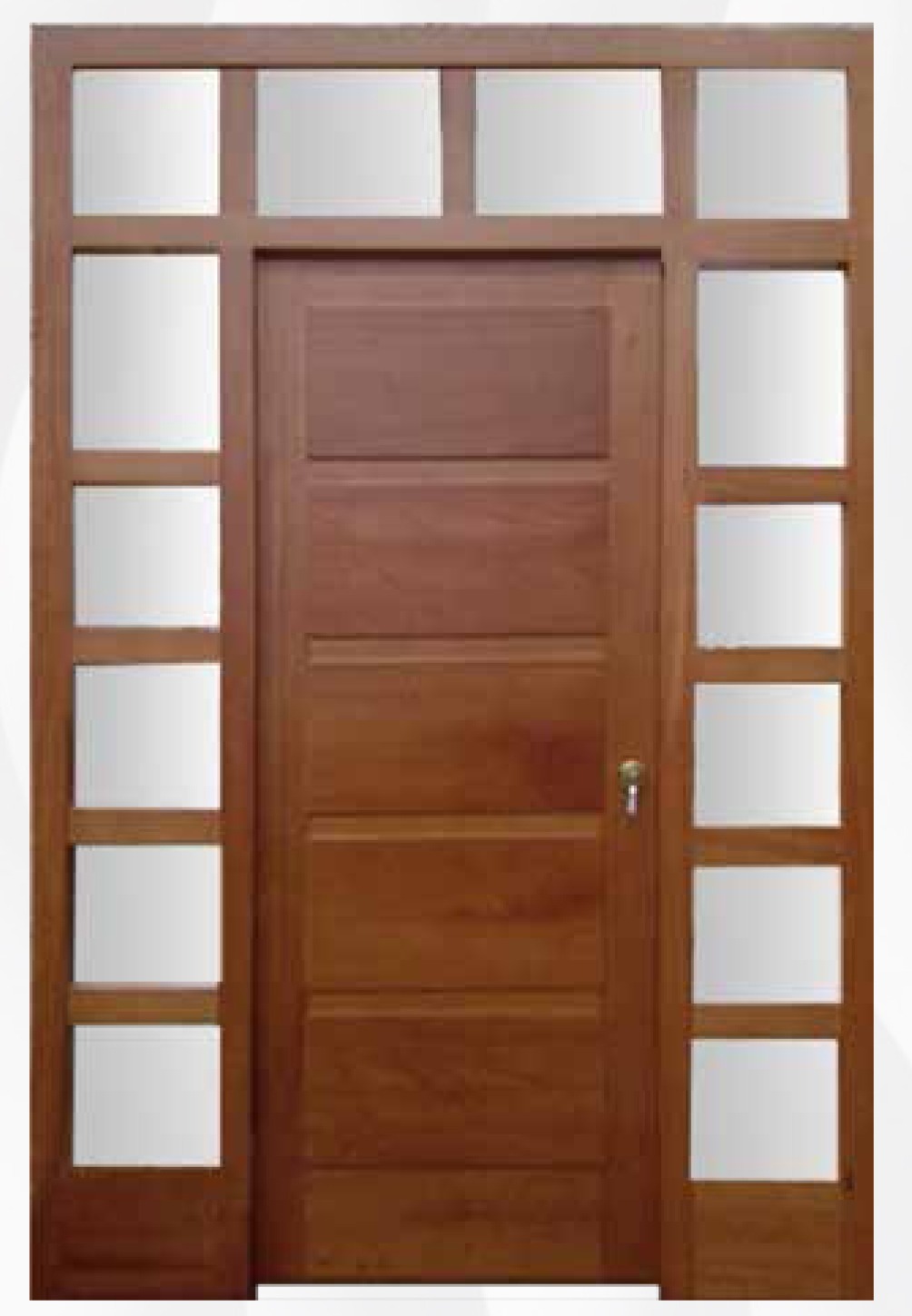 Puerta de entrada de madera maciza de iroko