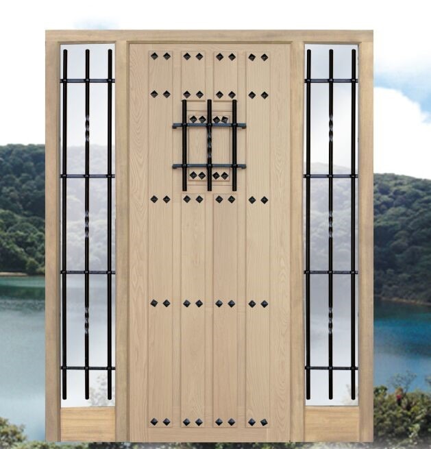 Puerta de entrada de madera maciza de iroko
