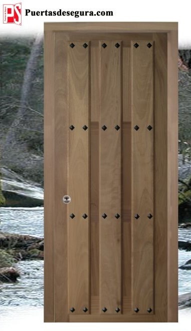 Puerta de entrada de madera maciza de iroko