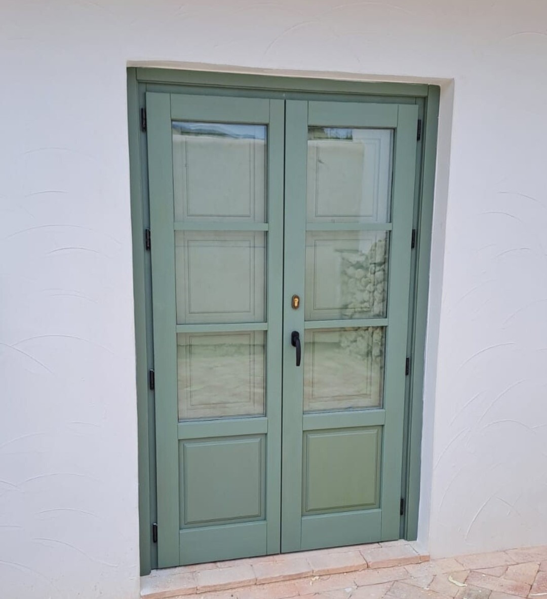 Puerta de entrada de madera maciza de pino